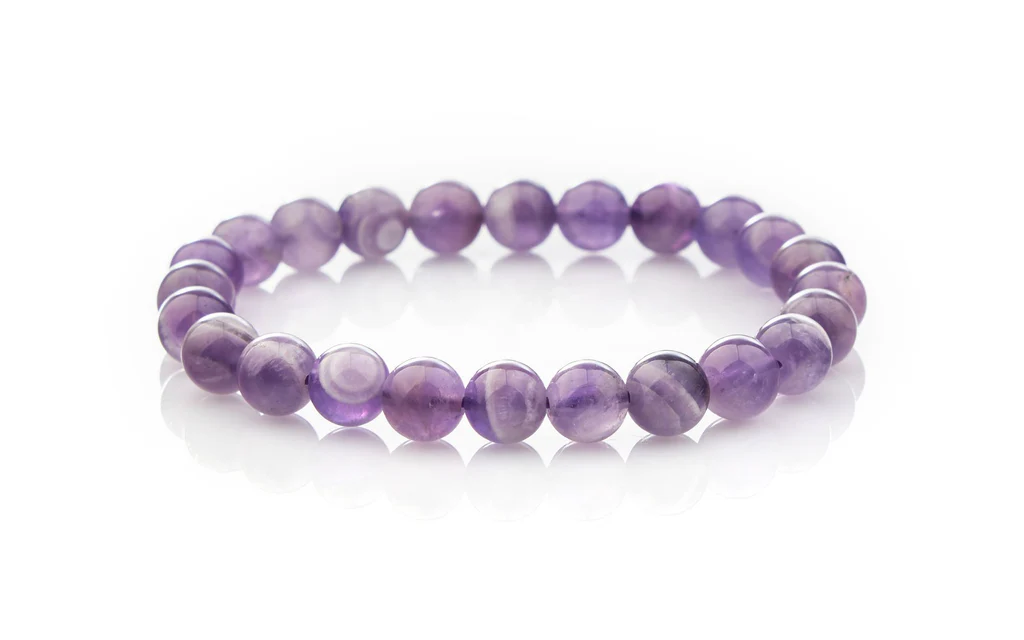How to care for an amethyst bracelet – cleansing and charging tips