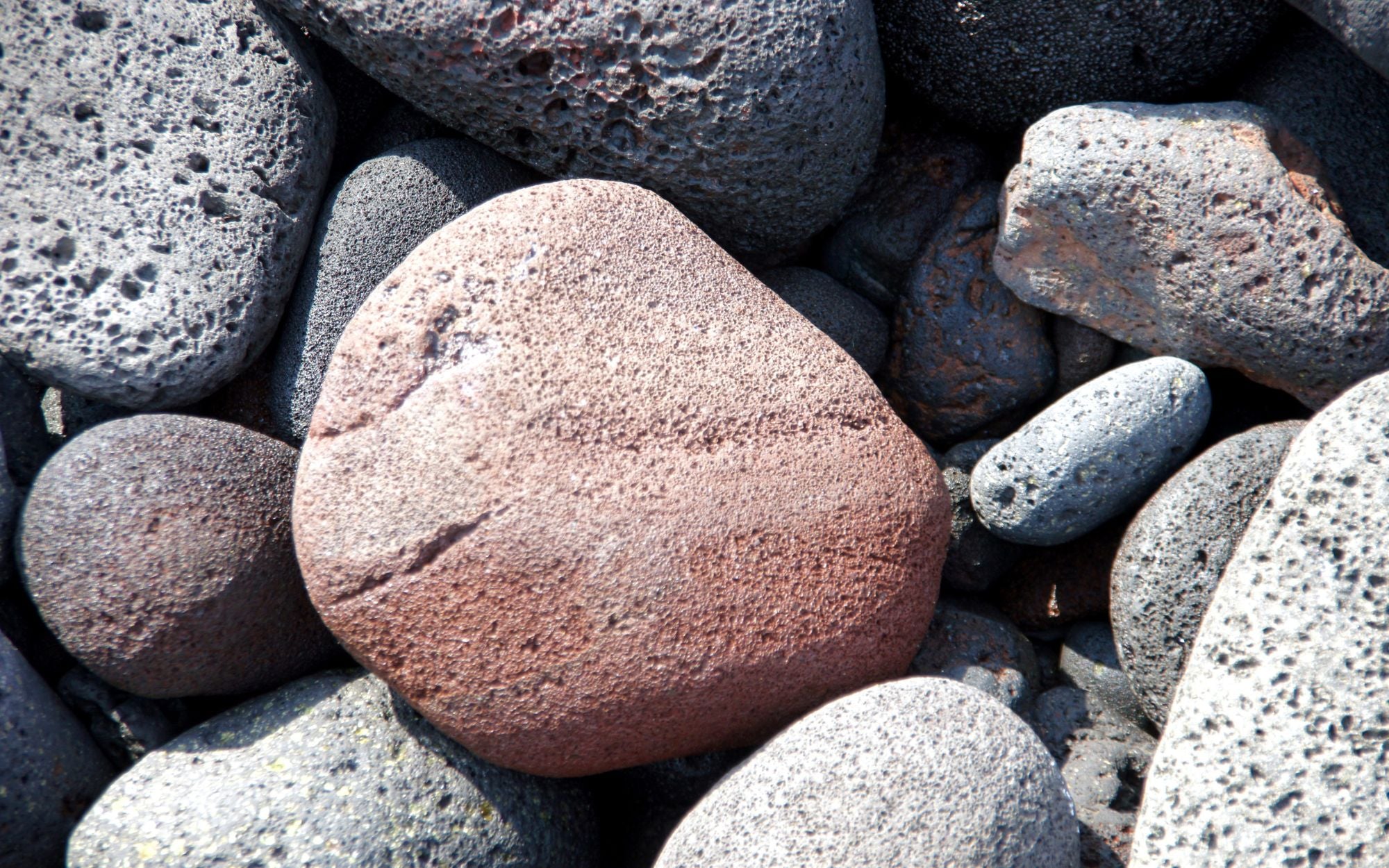 types of lava rocks