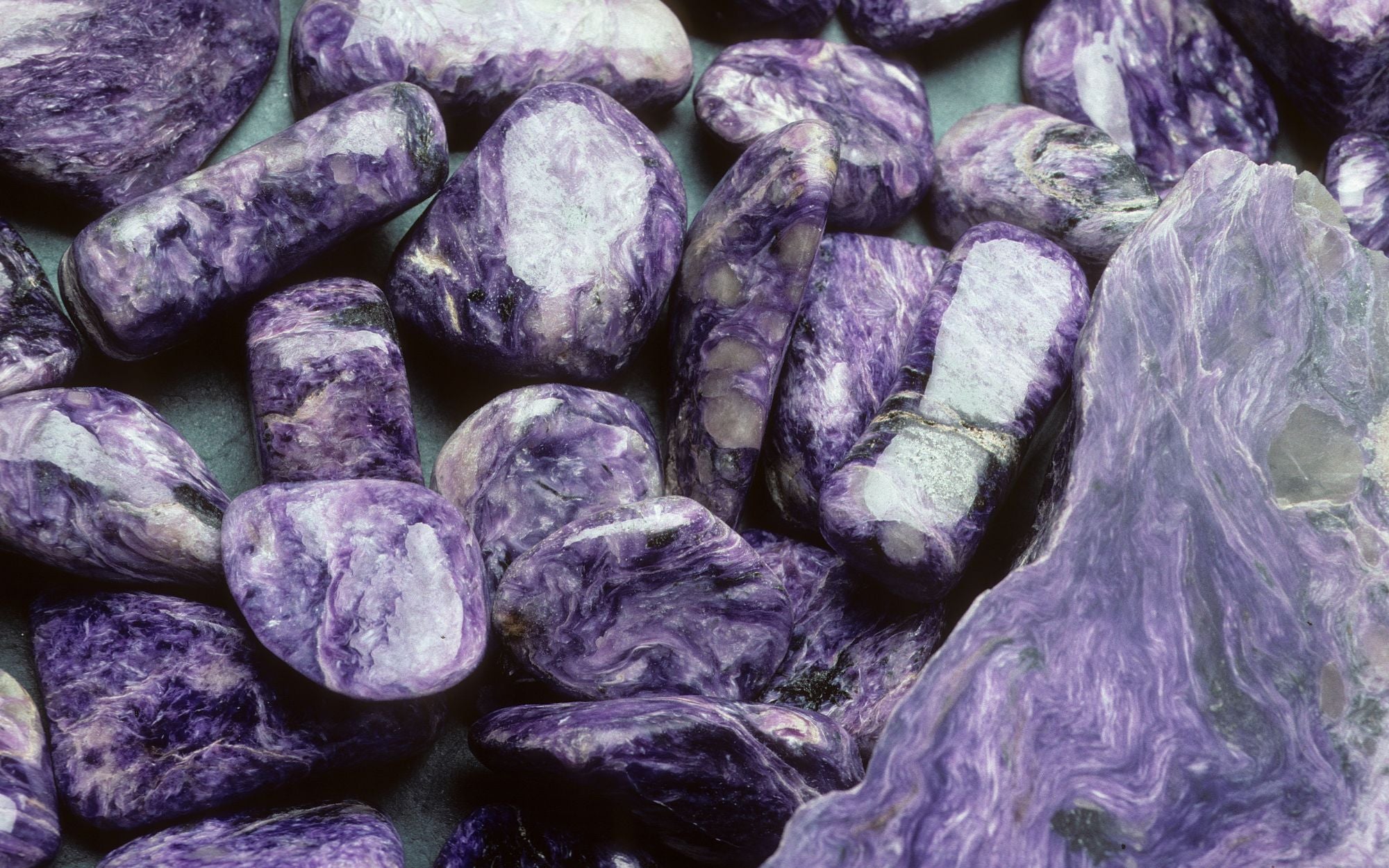charoite metaphysical properties